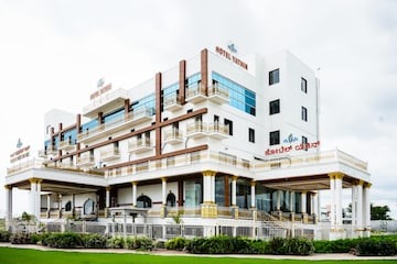 THAVIKA HOTEL YATHIN
